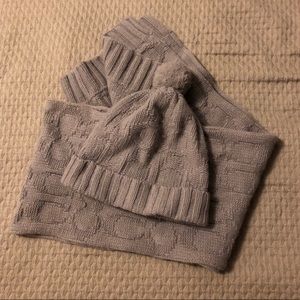 Cozy coach scarf and beanie